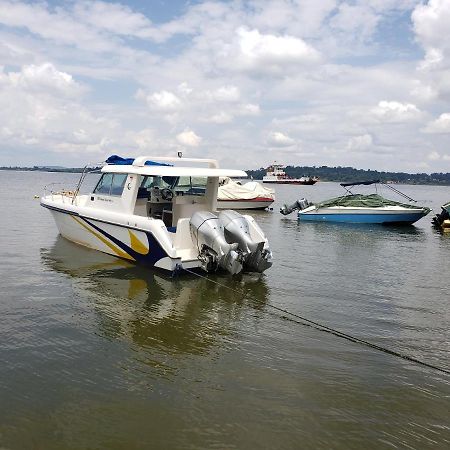 Migingo Suites Entebbe Zewnętrze zdjęcie