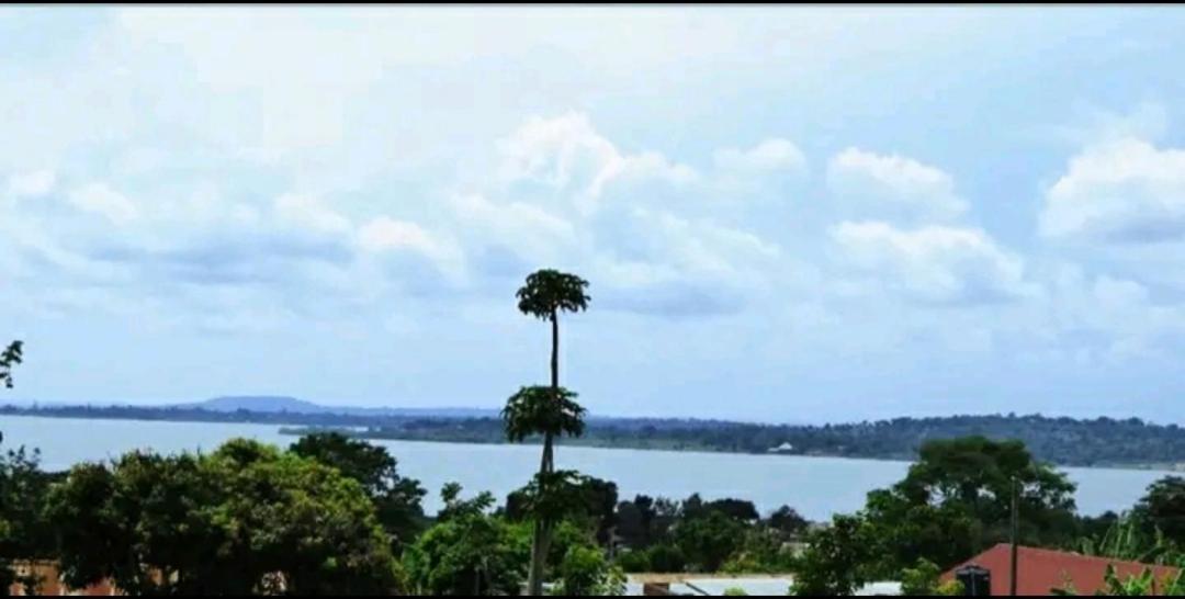 Migingo Suites Entebbe Zewnętrze zdjęcie
