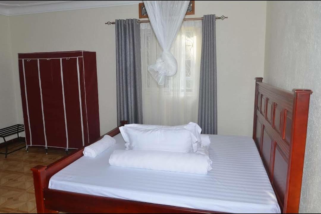 Migingo Suites Entebbe Zewnętrze zdjęcie