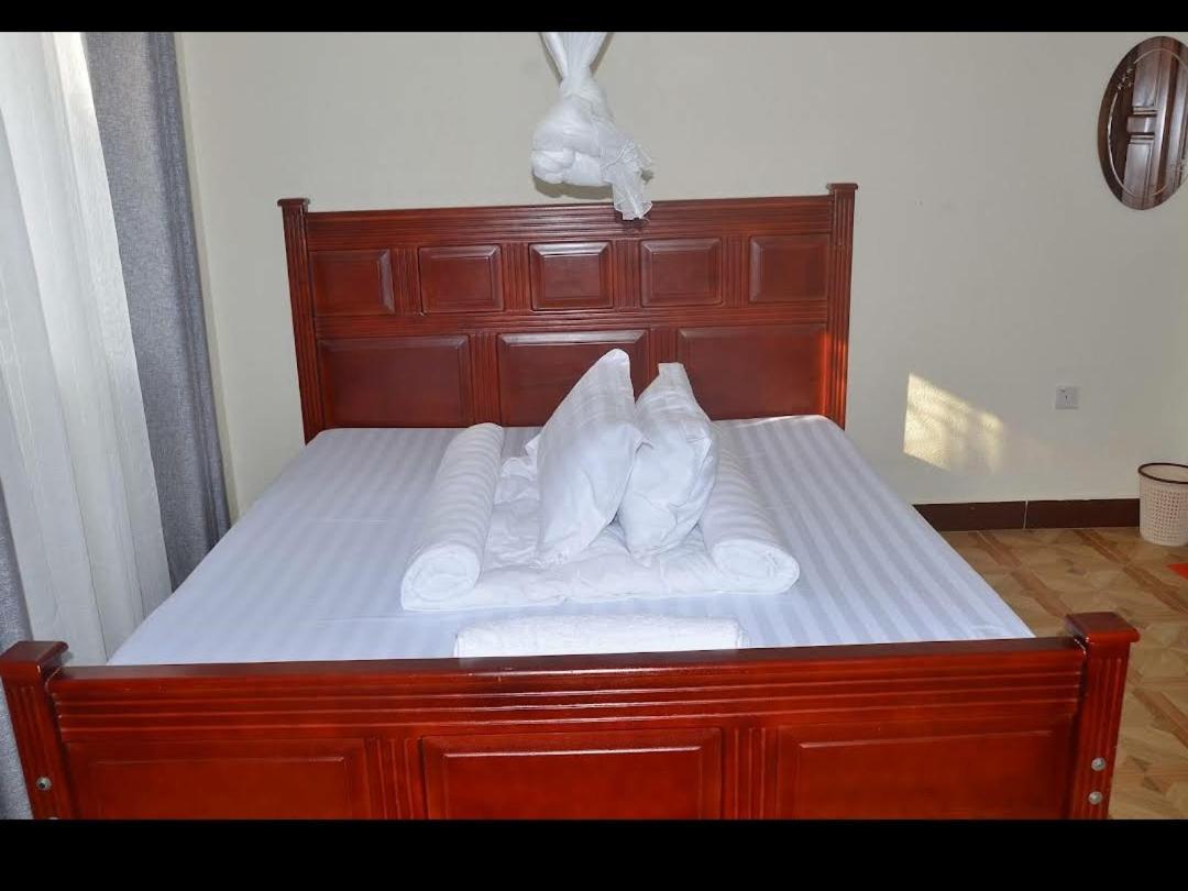 Migingo Suites Entebbe Zewnętrze zdjęcie