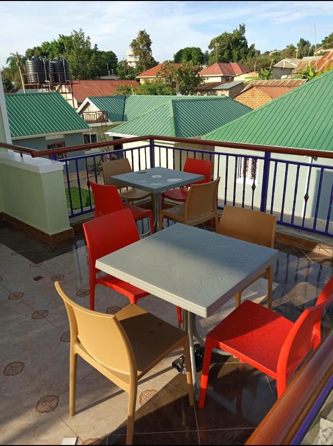 Migingo Suites Entebbe Zewnętrze zdjęcie