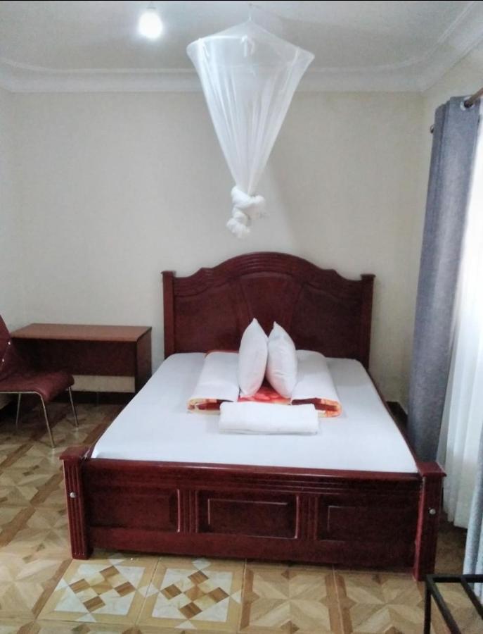 Migingo Suites Entebbe Zewnętrze zdjęcie